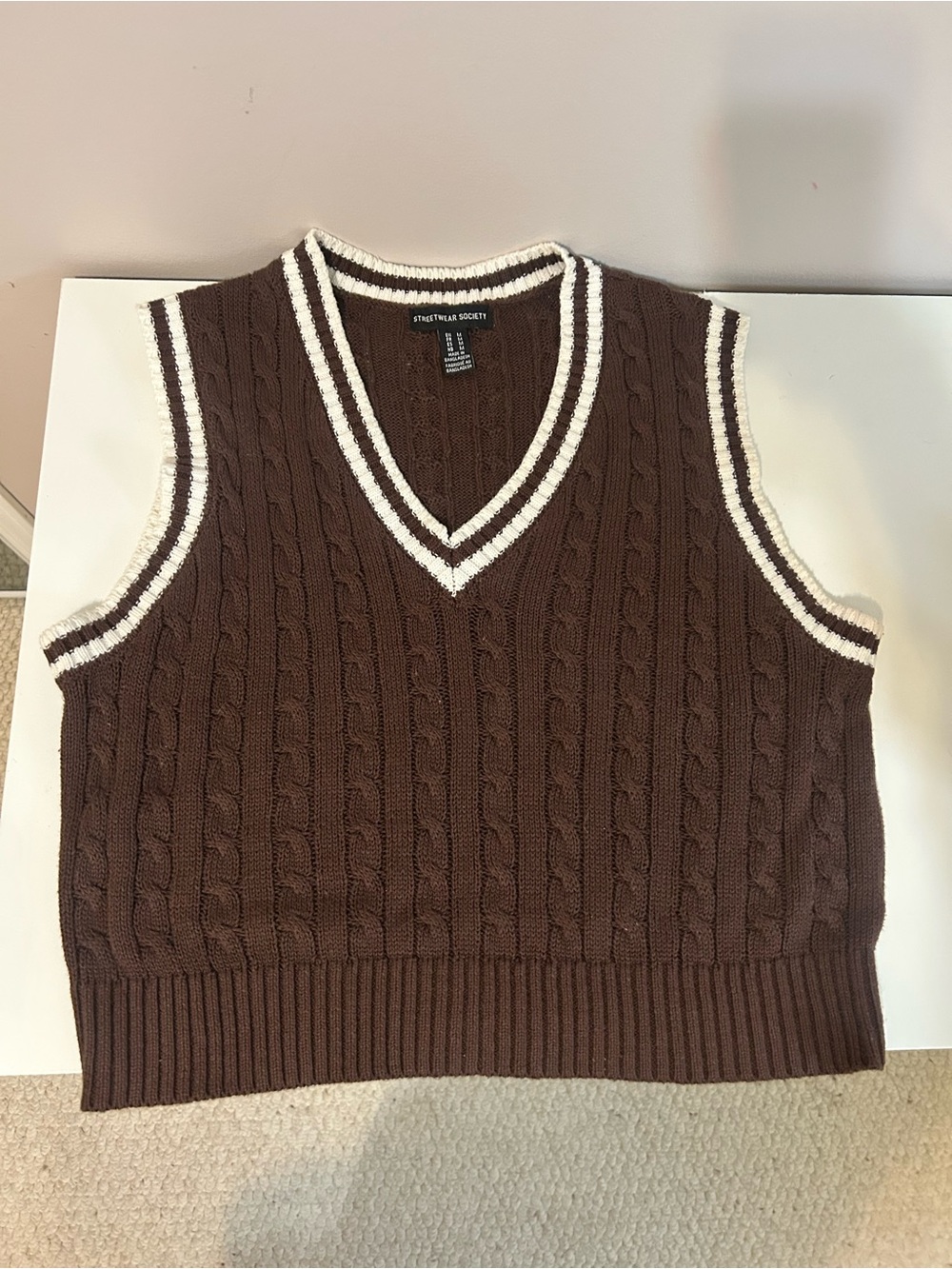 Streetwear Society Brown Cable-Knit V-Neck Sweater Vest with Cream Trim Size M
